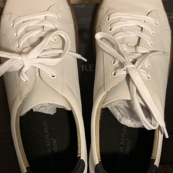 Sneakers/Decks - Picture 7 of 8